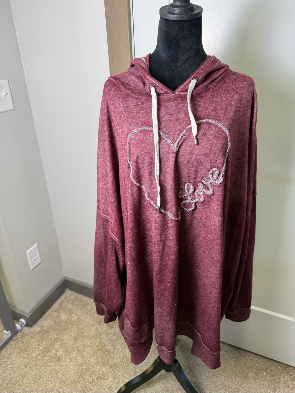 Layne Bryant Red Maroon Burnout Oversized Love Embroidered Hoodie Tunic Plus 5X